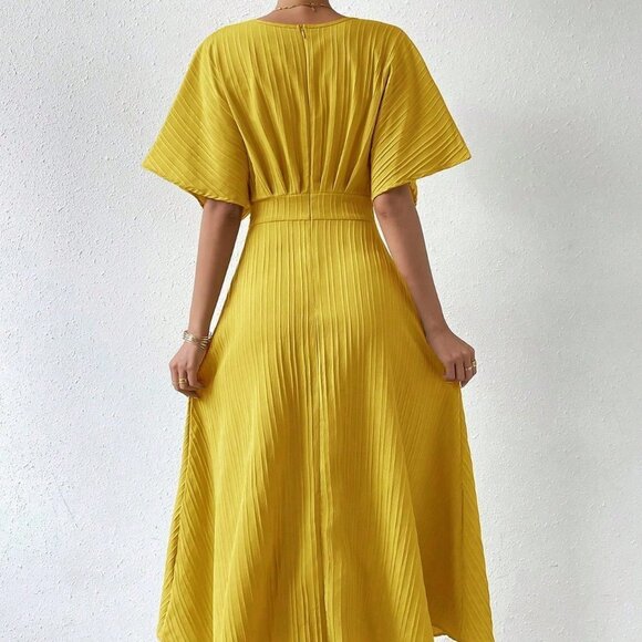 Yellow Elegant Women's Solid Batwing Sleeve A-line Dress - Picture 2 of 5